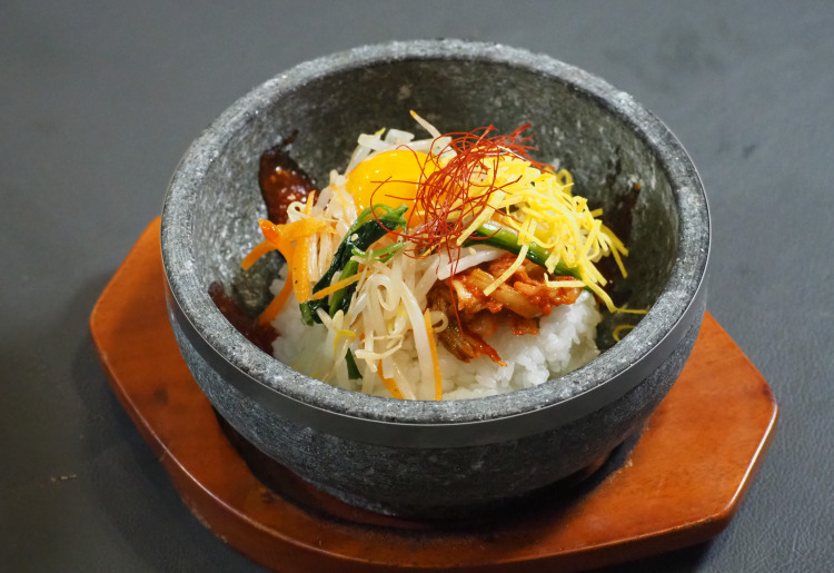 石焼ビビンバ